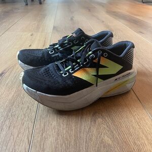 New Balance FuelCell SuperComp Trainer v3